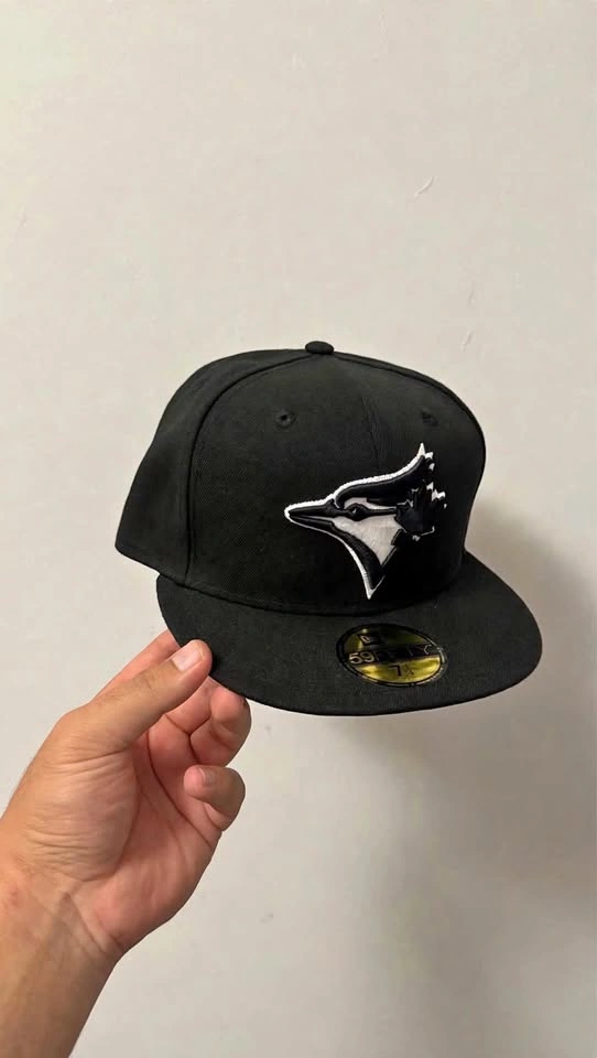 New Era 59FIFTY Toronto Blue Jays Hat Size 7 1/4, 7 1/2