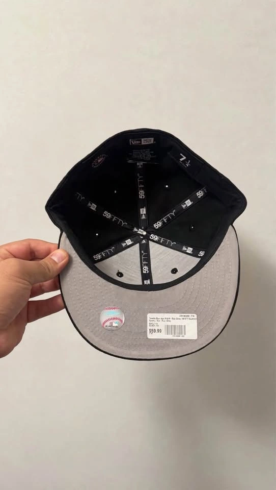 New Era 59FIFTY Toronto Blue Jays Hat Size 7 1/4, 7 1/2 - photo 3