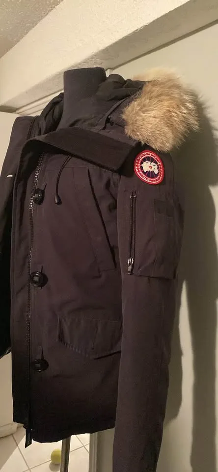 Canada Goose Montabello XS image indicator(2)