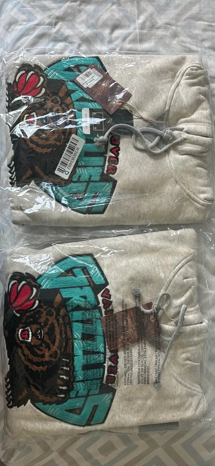 Mitchell & Ness Vancouver Grizzlies Hoodie New With Tags - photo 2