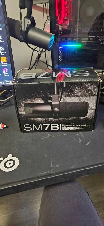 Shure SM7B Style Microphone Never Used $90 - photo 4