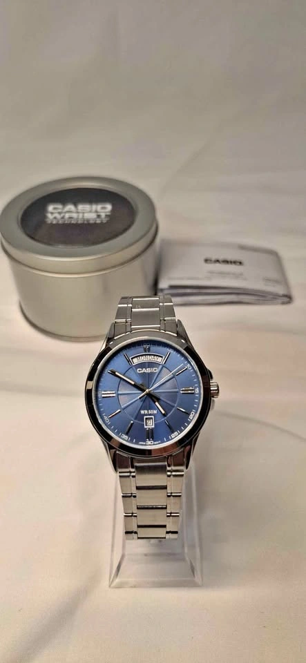 Casio Men’s Blue Dial Stainless Steel Watch (MTP-1381D-2AVDF)
