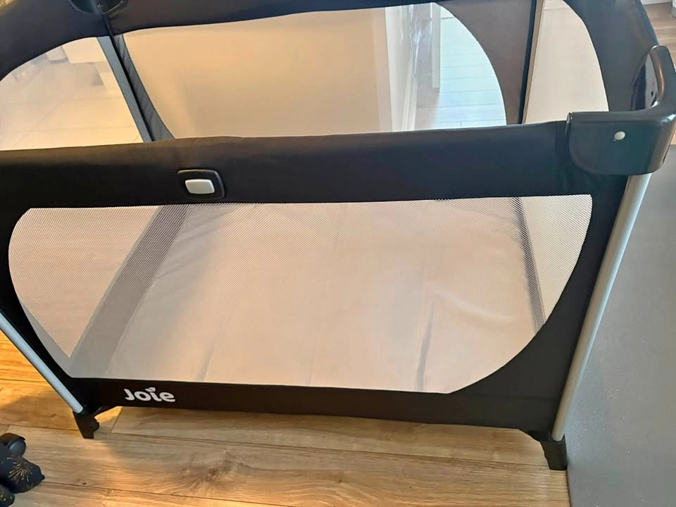 Joie travel crib