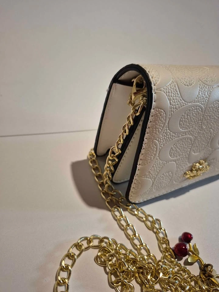 Coach Boxed Mini Wallet White - photo 3