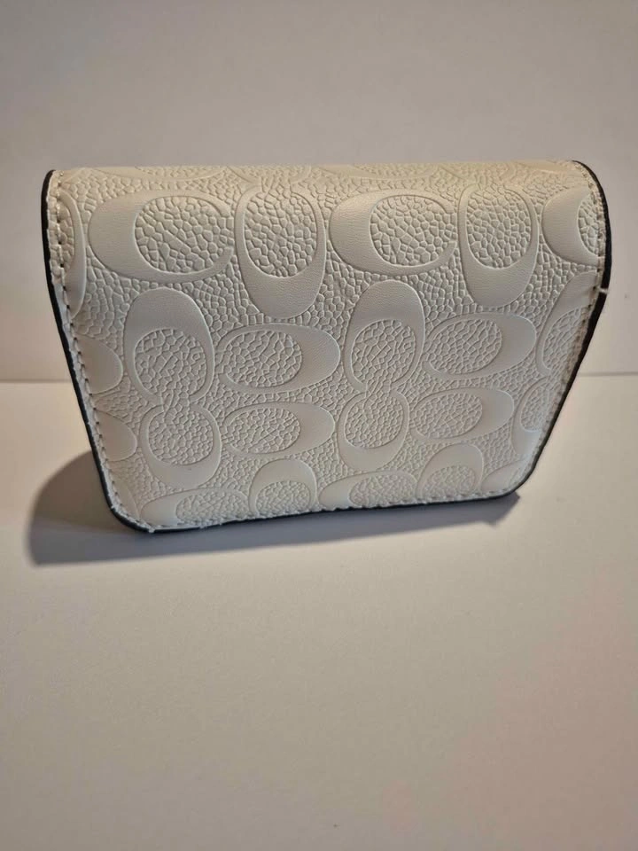 Coach Boxed Mini Wallet White - photo 5