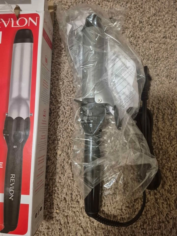 Revlon 1 1/2" curling iron - photo 2