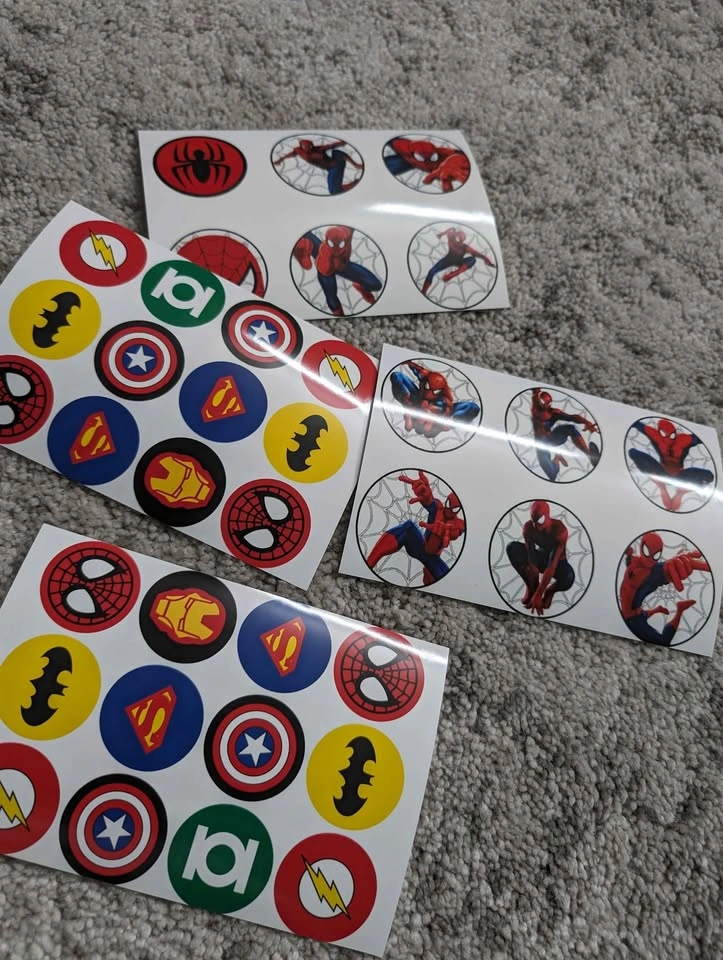 Superhero birthday party decor and favors - photo 5