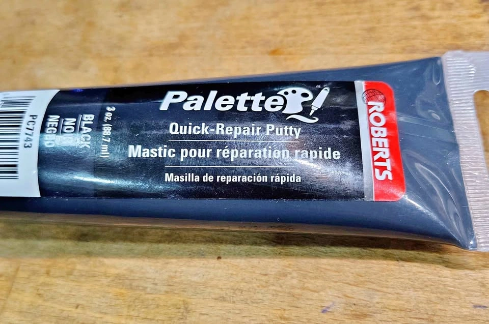 BRAND NEW BLACK QUICK REPAIR PUTTY