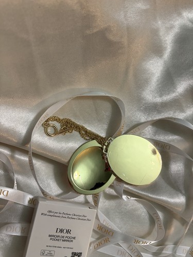 Dior Jadore Vip Gift Gold Pocket Mirror Locket with Chain - photo 3