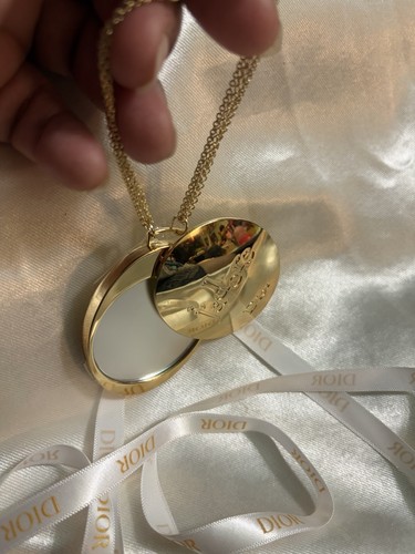 Dior Jadore Vip Gift Gold Pocket Mirror Locket with Chain - photo 5