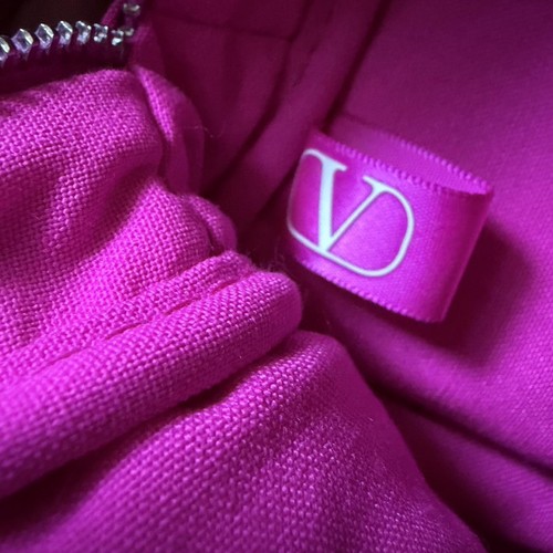 Valentino Pink Beauty Pouch Cosmetic Makeup Bag Zipper Toiletry - photo 2