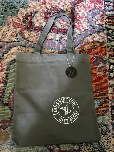 Louis Vuitton 2023 Shanghai City Guide Novelty Canvas Tote Bag - photo 2