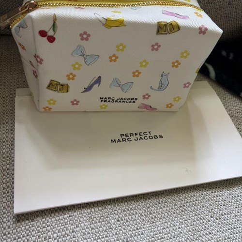 Marc Jacobs Fragrances White Graphic Charm Makeup Bag Pouch - photo 5
