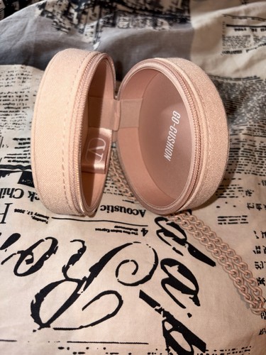 Valentino Beauty Canvas Round Pouch - photo 4