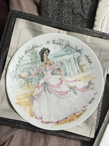 MINT Porcelain Vintage Limoges Plates Les Femmes du Siecle - photo 4