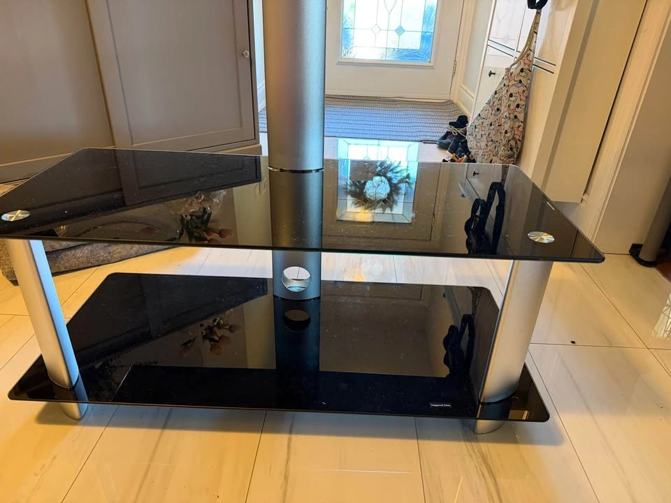 TV stand - photo 2