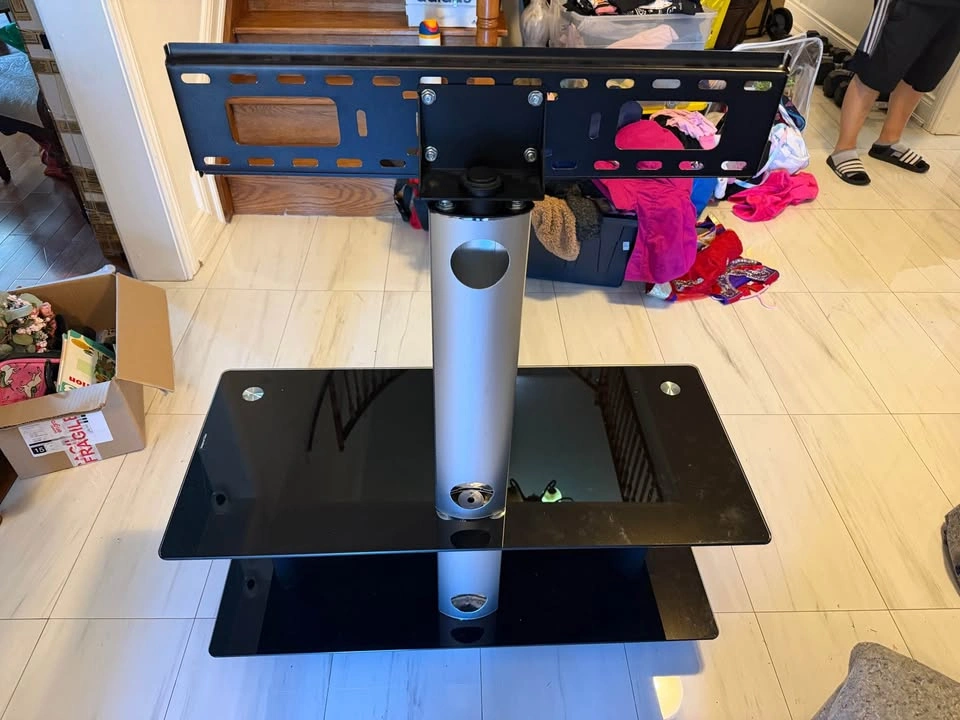 TV stand - photo 3