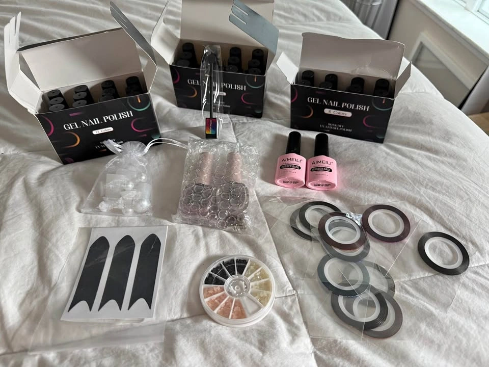 Brand New LED Soak Off Gel Polish & Nail Art Set