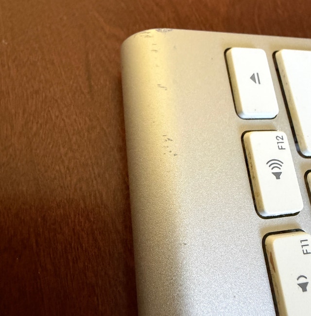 Apple Wireless Keyboard A1314 – Excellent Condition - photo 4