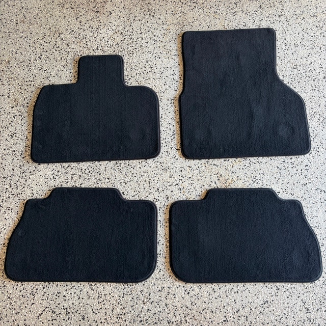 Genuine BMW iX I20 OEM Carpet Floor Mats • 2022–2025 • NEW