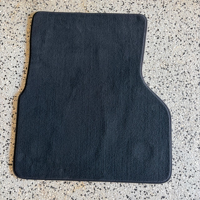 Genuine BMW iX I20 OEM Carpet Floor Mats • 2022–2025 • NEW - photo 3