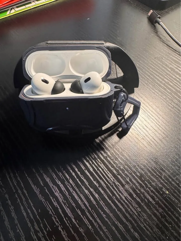 Apple AirPods Pro 2 image indicator(4)