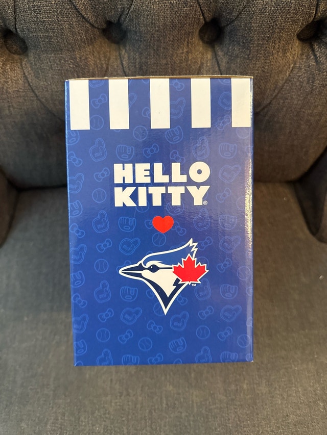 Hello Kitty Toronto Blue Jays Bobblehead - photo 4
