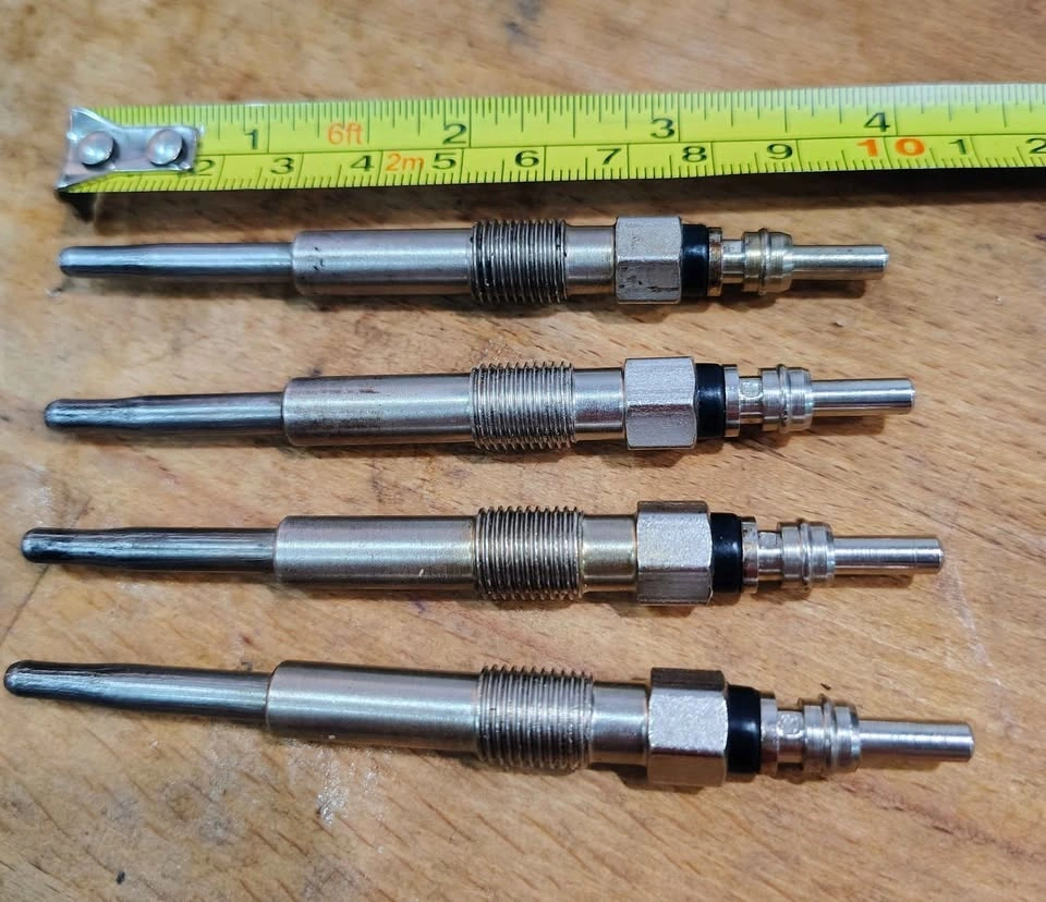 NEW SET OF 4 VW GLOW PLUGS TDI 1996 TO 2004 - photo 2