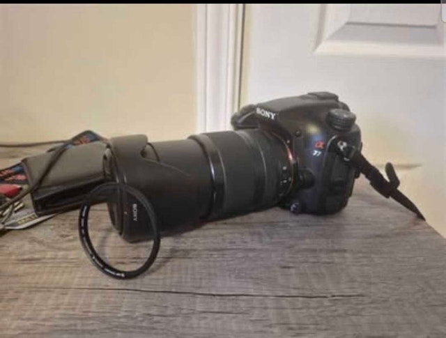Camera Sony A77V