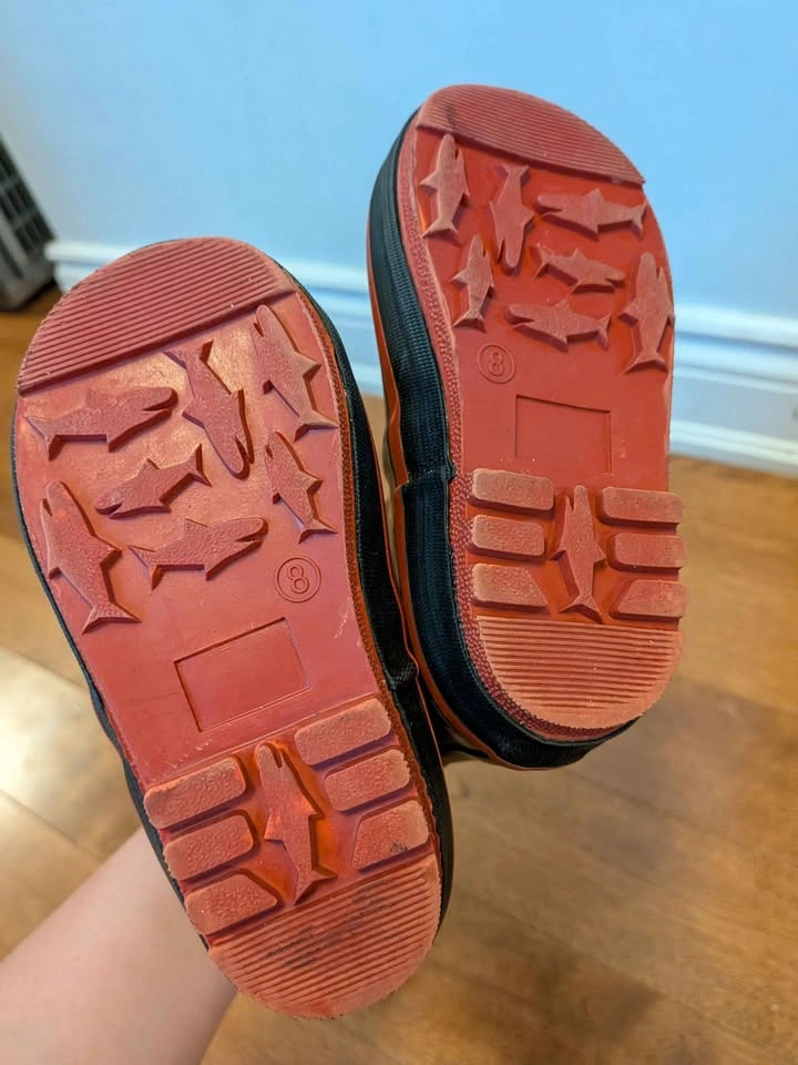 Joe Fresh Kids Rain Boots Size 8 - photo 2