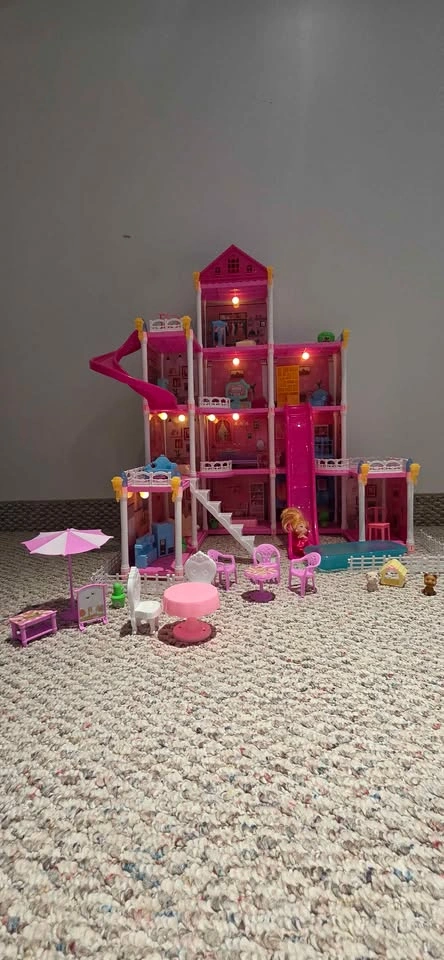 Doll House - Doll Villa Playset - photo 3