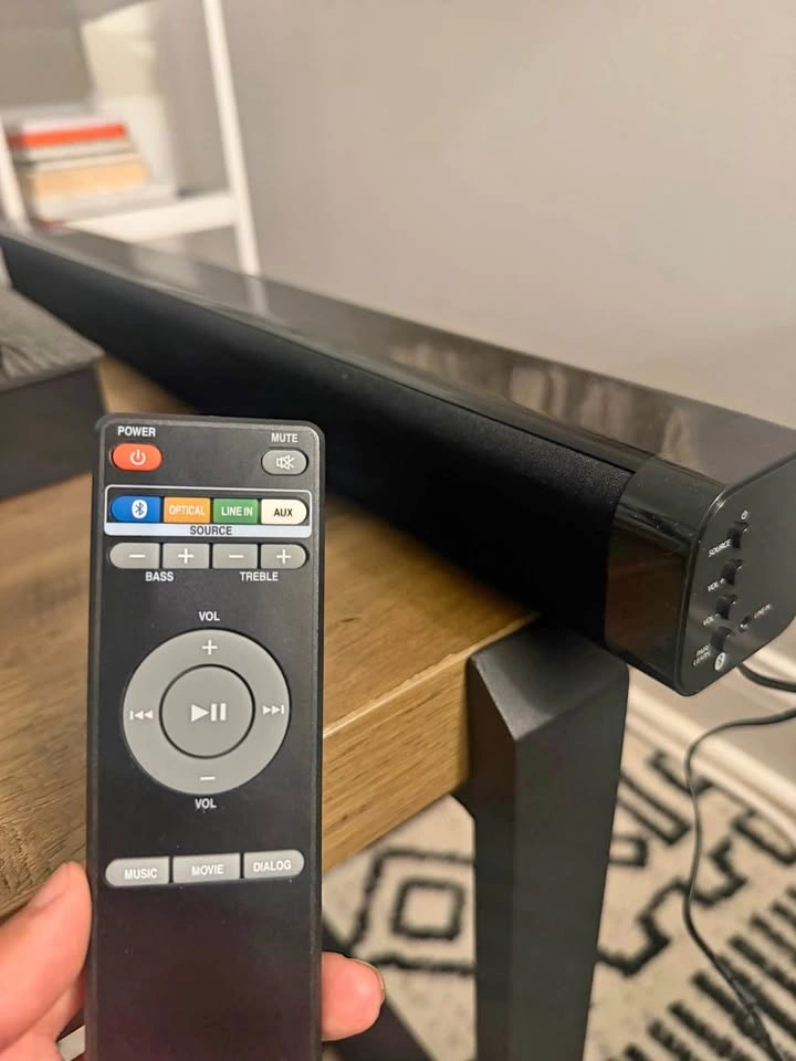 iLive 29" HD Bluetooth Sound Bar (ITB037BO) – Like New