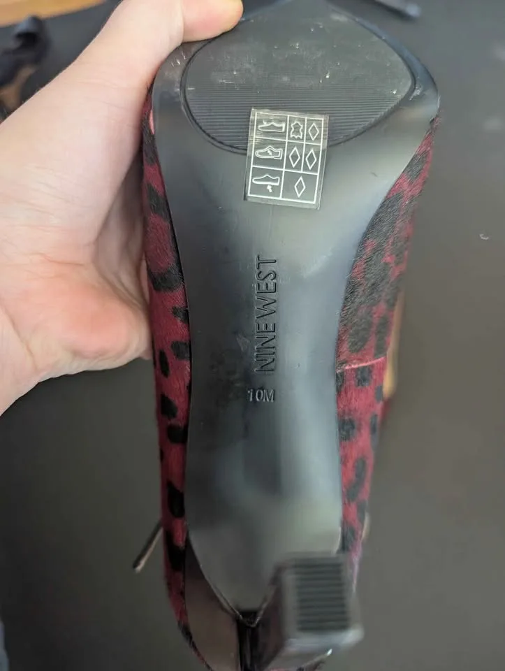 Nine West Leopard Print Heels - Size 10M image indicator(2)