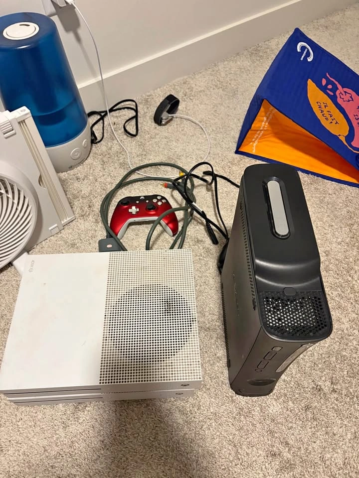 Xbox One S 1TB – Power Cable Included