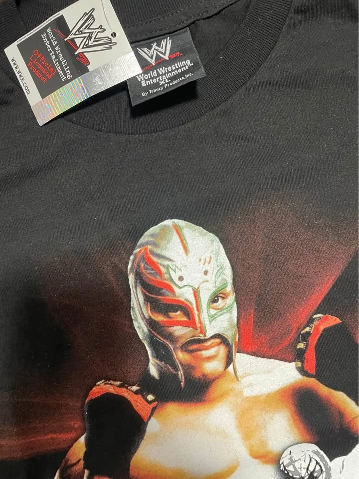 2002 WWE Rey Mysterio Shirt NWT - photo 2