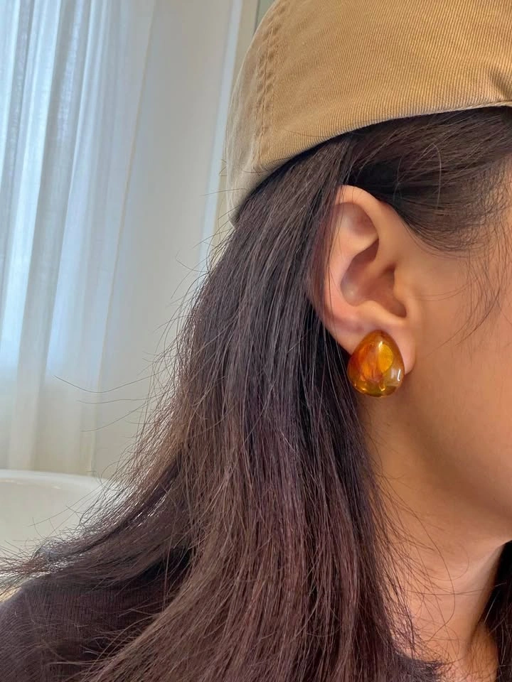 Vintage Style Amber Resin Clip-On Earrings