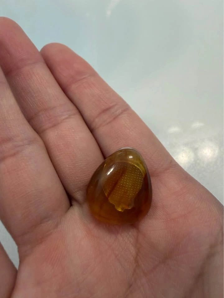 Vintage Style Amber Resin Clip-On Earrings - photo 3