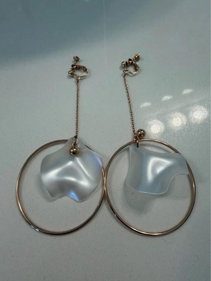 Gold-Tone Floral Hoop Clip-On Dangle Earrings – No Piercing - photo 2