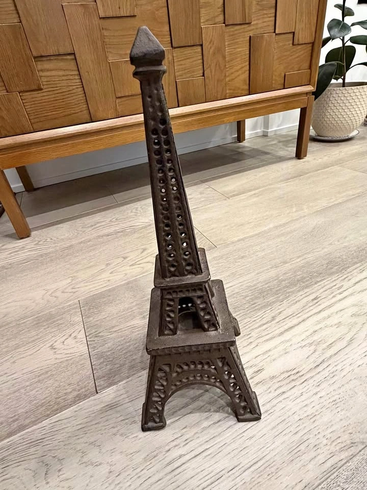 Cast Iron Eiffel Tower Candle Holder / Oil Burner – Vintage Deco