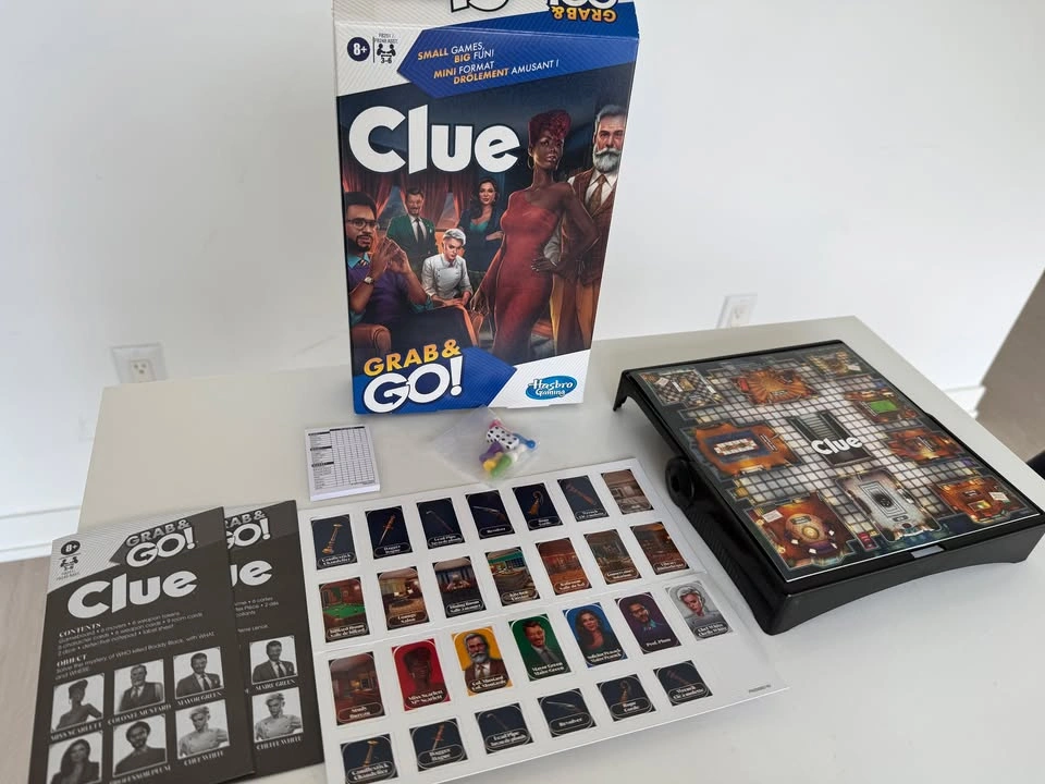 Clue Grab & Go! Travel Board Game (Unused / Open Box Complete)