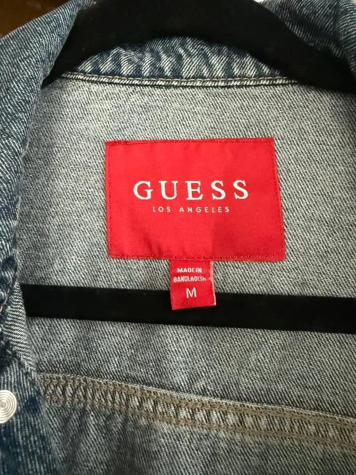 GUESS Men's Classic Denim Jacket - Medium (Medium Wash) - photo 3