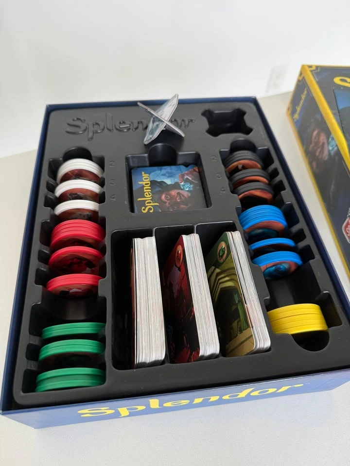 Splendor Board Game (Complete & Excellent Condition) - photo 3