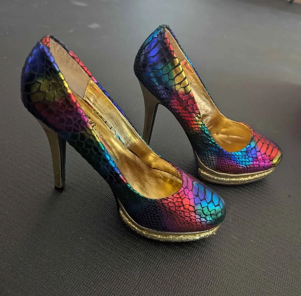 Wild Rose Rainbow Snake Print Platform Heels! Size 8 image indicator(2)