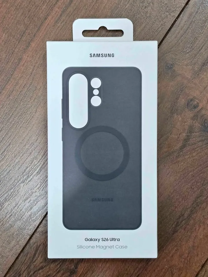 Galaxy S26 Ultra Silicone Magnet Case