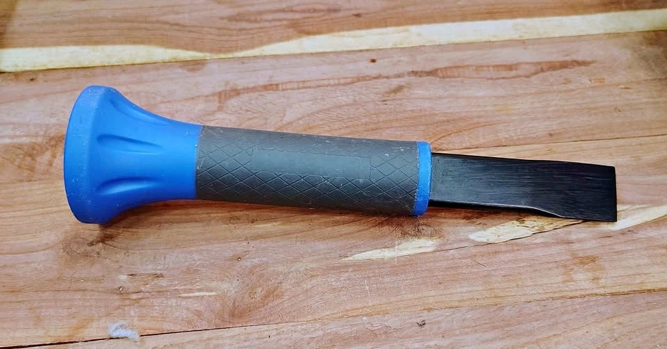 As NEW CHISEL FOR BRICKS AND STONES