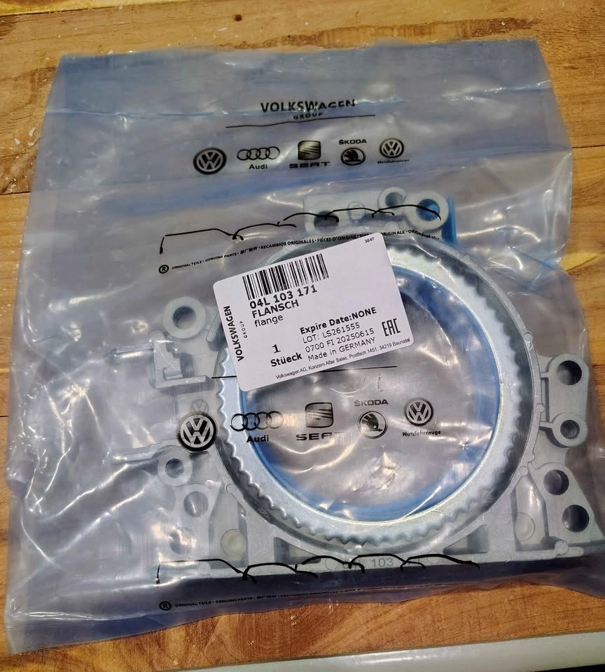 ORIGINAL VW REAR Main SEAL MADE IN GERMANY OEM NBR 04L 103 171 - photo 2