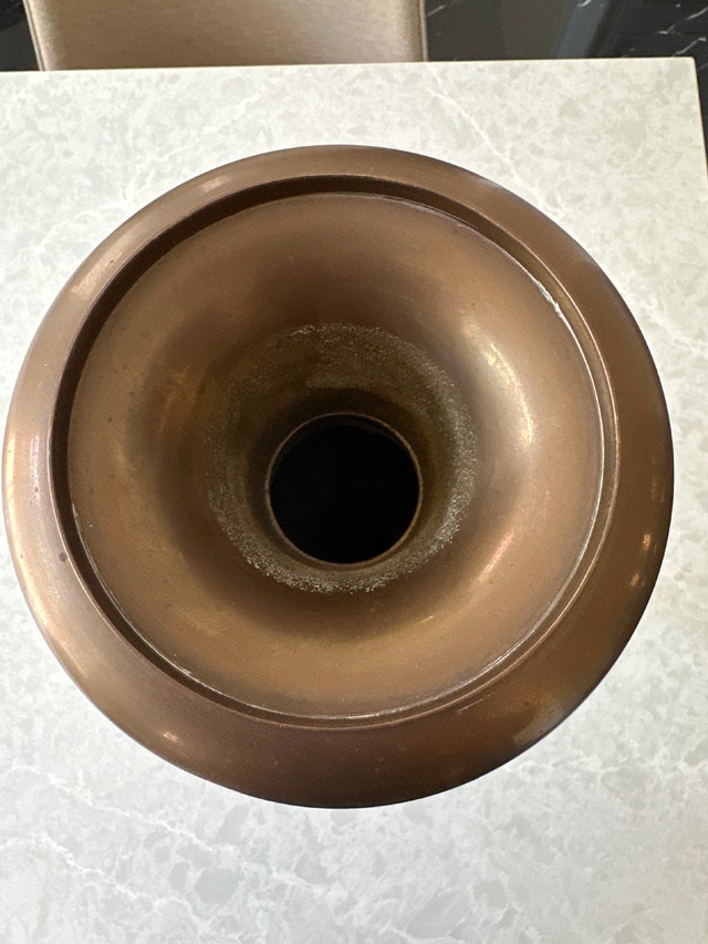 Vintage 18.5” polished solid brass vase. - photo 3