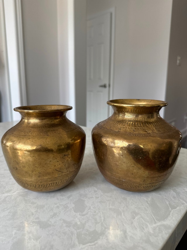 Vintage Hand Crafted Brass Water Pots. Set of two. - photo 3