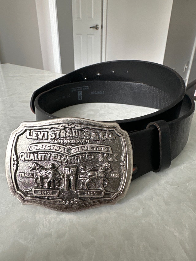 Levi’s VTG Two Horse Leather Belt 36/90 Limited Edition buckle