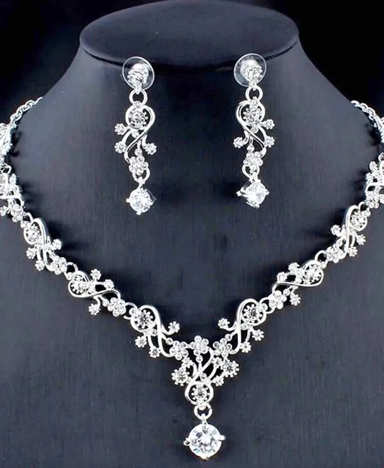 Silver south Asian necklace thumbnail